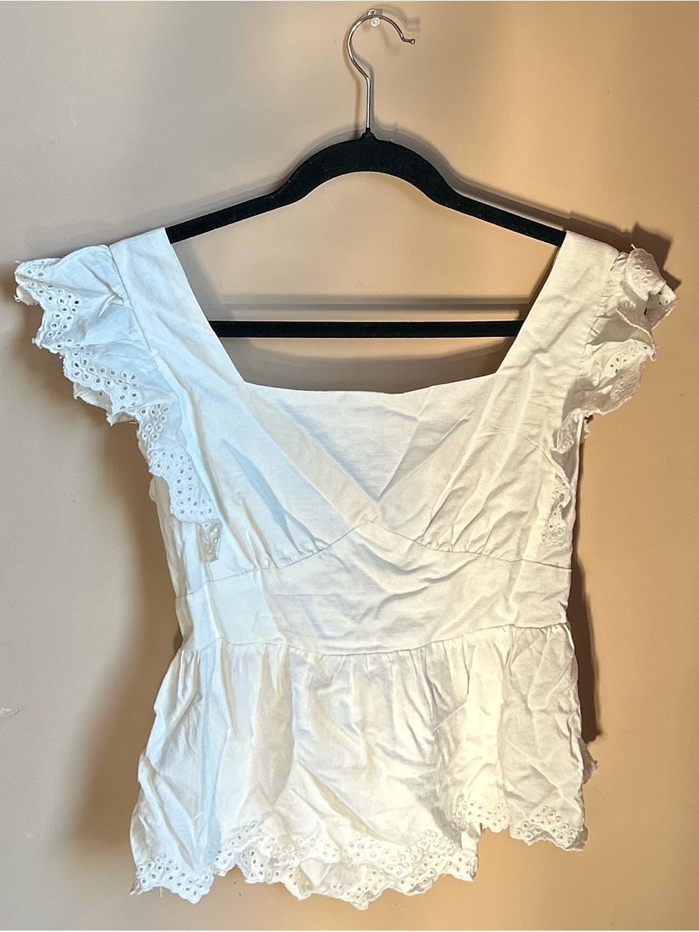 Francesca’s White Eyelet Peplum Top Open Back